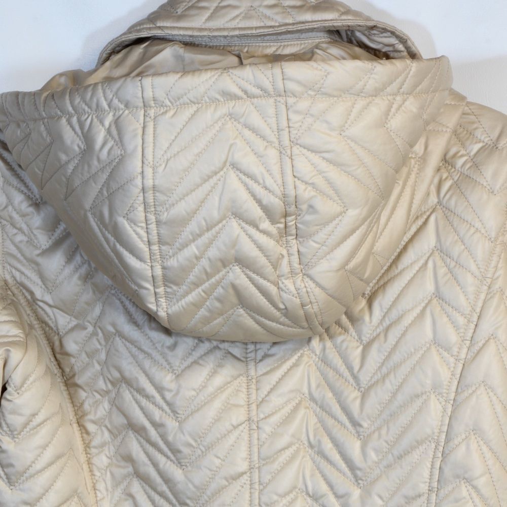 Via Spiga Stone Colored Zigzag Quilted Hooded Jacket Women - Picture 9 of 12